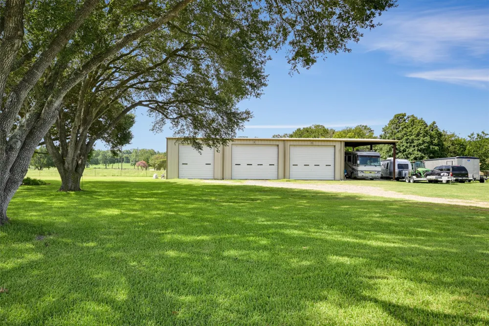 1700 Plum Lane Brenham, TX 77833