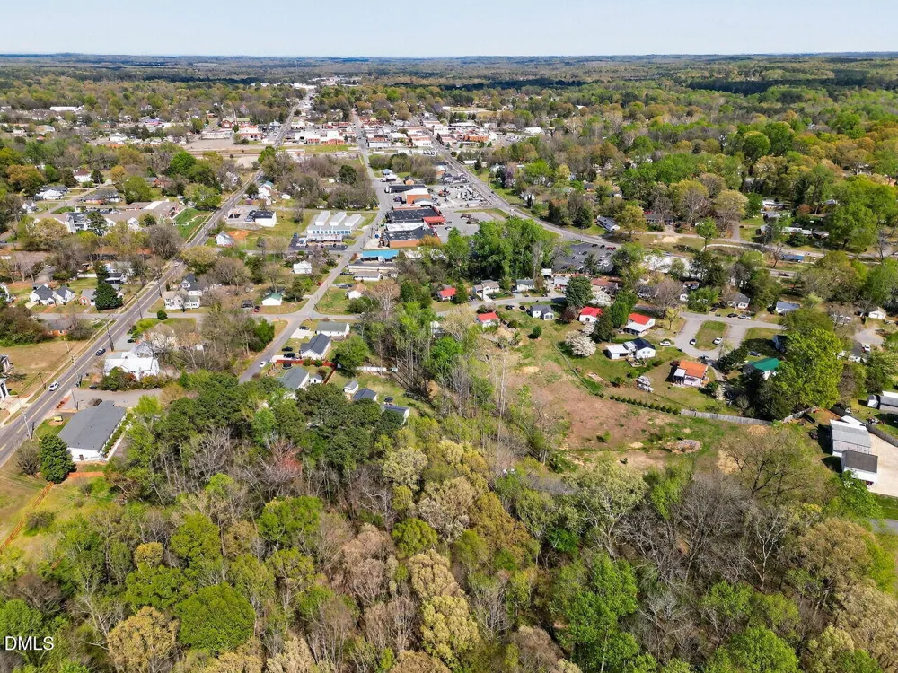 109 Colchester Avenue Siler City, NC 27344