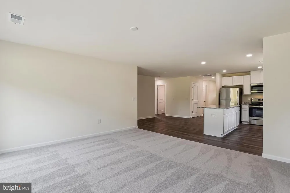 3809 CHESTNUT GROVE ROAD Keedysville, MD 21756