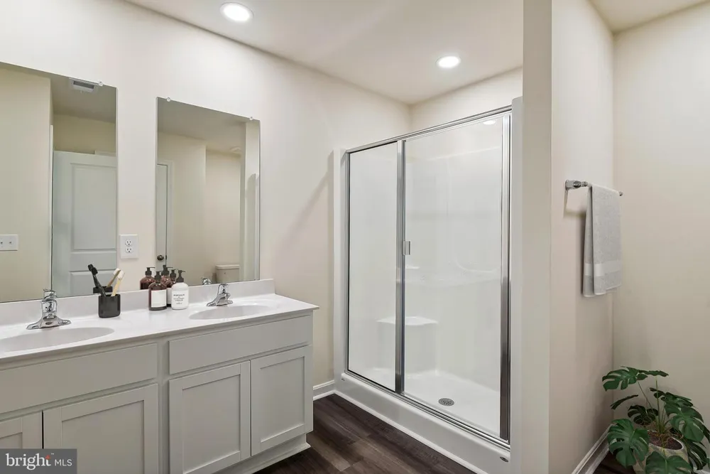 3809 CHESTNUT GROVE ROAD Keedysville, MD 21756