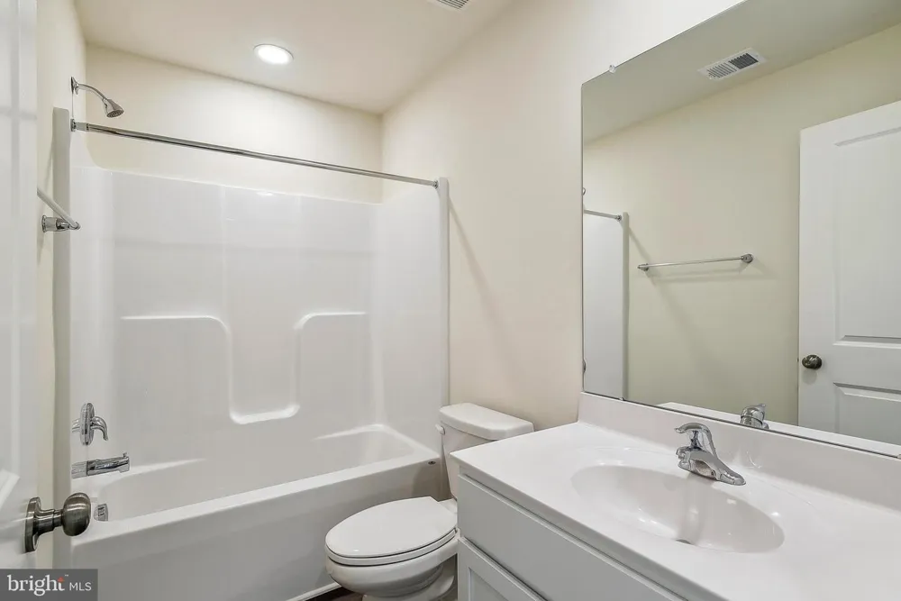 3809 CHESTNUT GROVE ROAD Keedysville, MD 21756