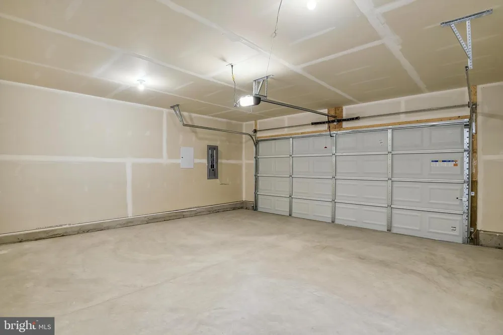 3809 CHESTNUT GROVE ROAD Keedysville, MD 21756