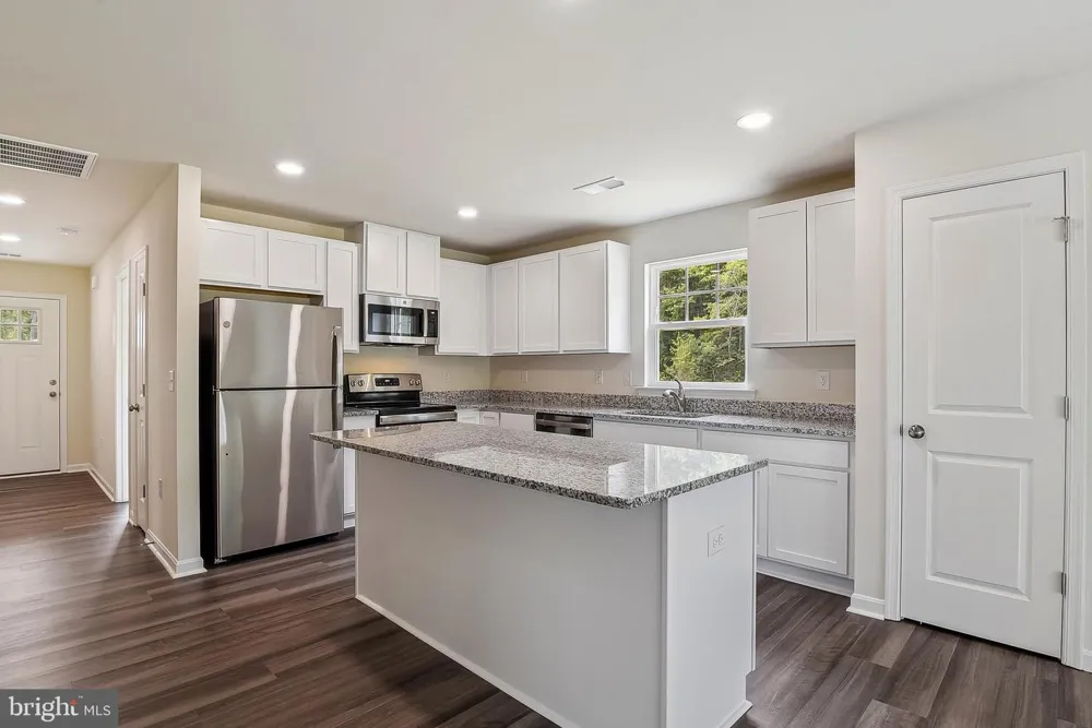 3809 CHESTNUT GROVE ROAD Keedysville, MD 21756