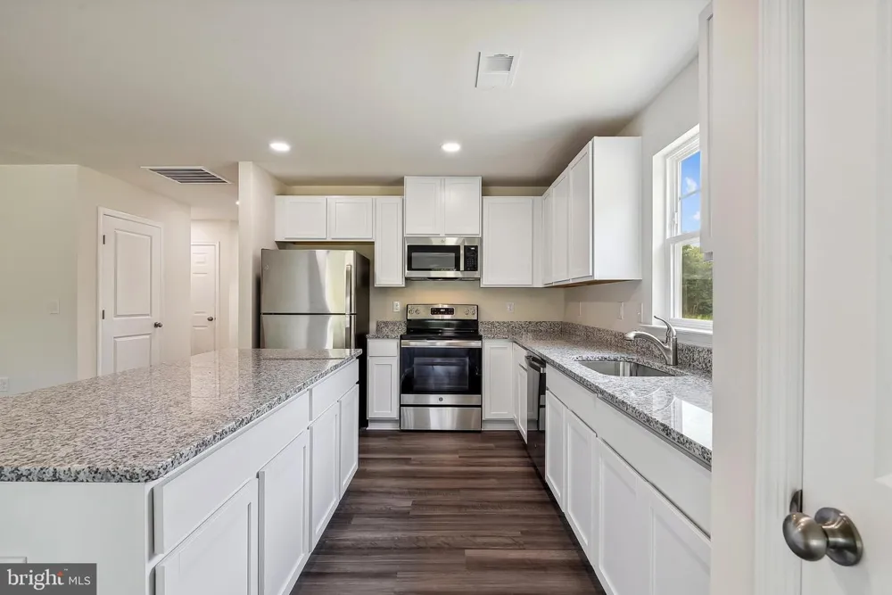 3809 CHESTNUT GROVE ROAD Keedysville, MD 21756