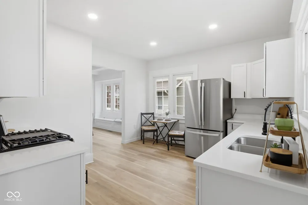3825 Carrollton Avenue Indianapolis, IN 46205