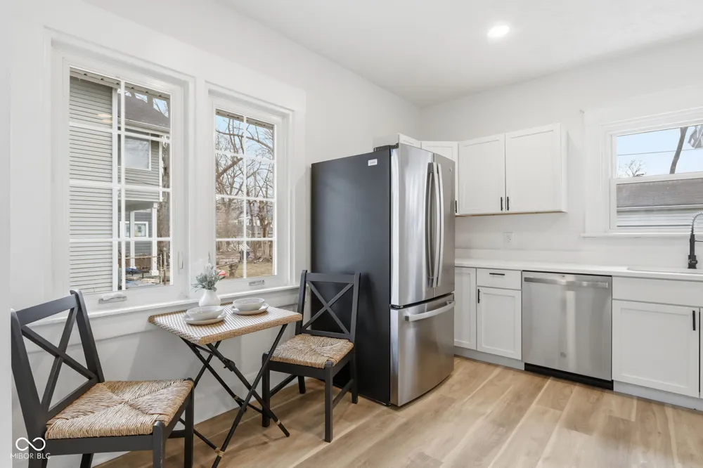 3825 Carrollton Avenue Indianapolis, IN 46205