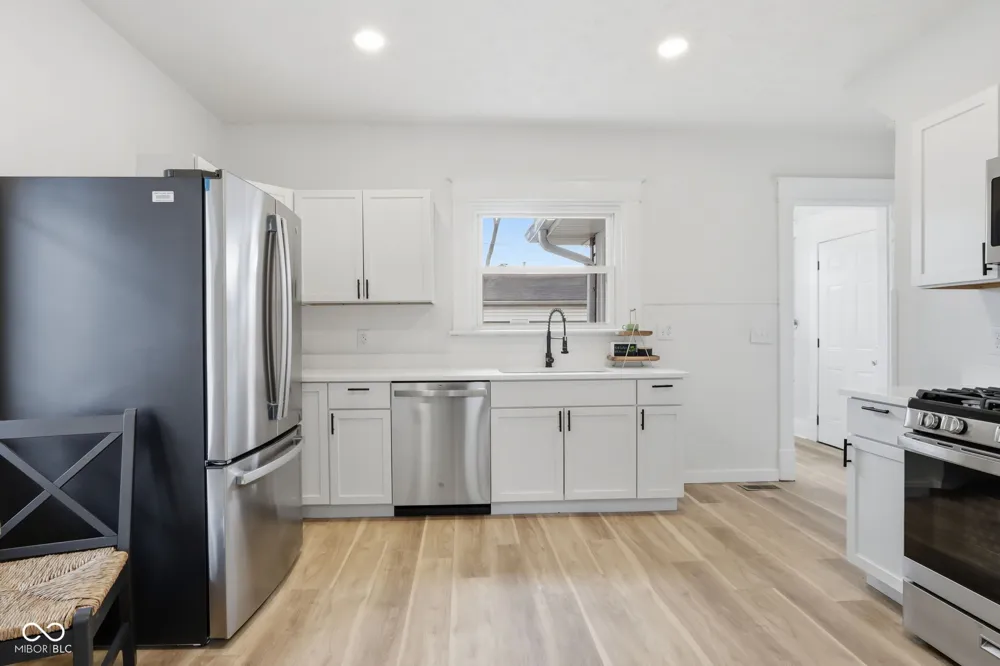 3825 Carrollton Avenue Indianapolis, IN 46205