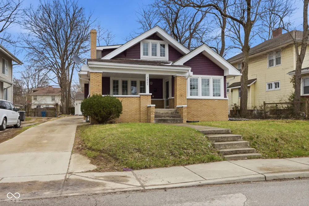3825 Carrollton Avenue Indianapolis, IN 46205