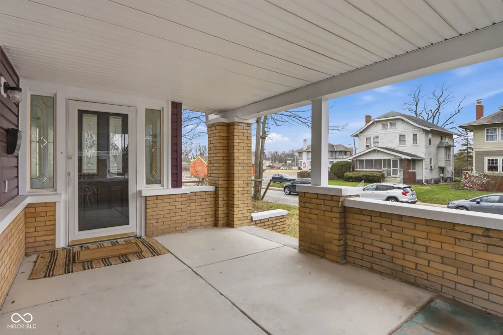 3825 Carrollton Avenue Indianapolis, IN 46205