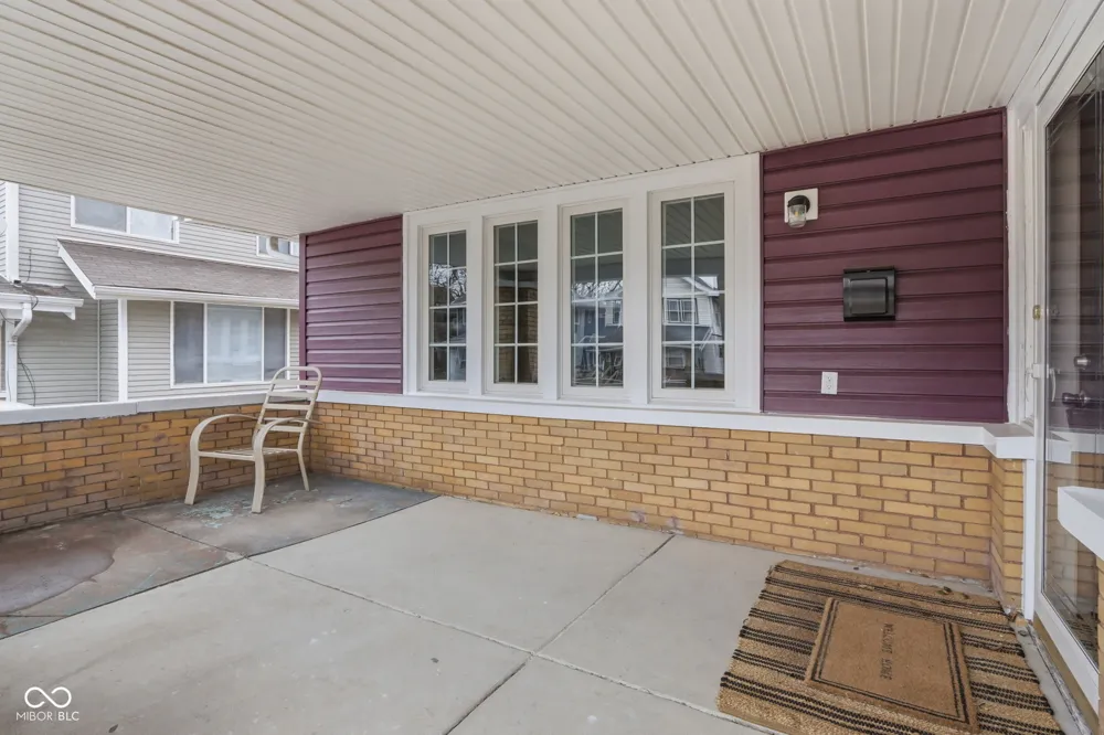 3825 Carrollton Avenue Indianapolis, IN 46205