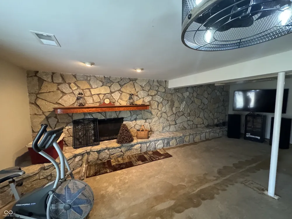 10090 State Road 75 Highway North Salem, IN 46165