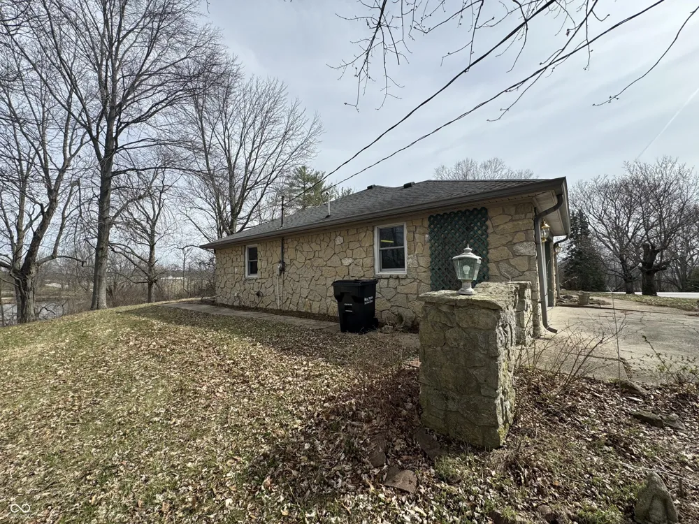10090 State Road 75 Highway North Salem, IN 46165