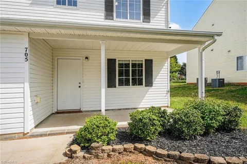 705 Topsail Drive