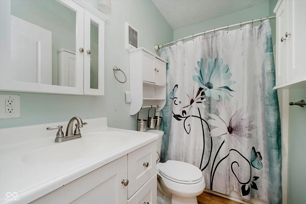 9135 E 256th Street Arcadia, IN 46030