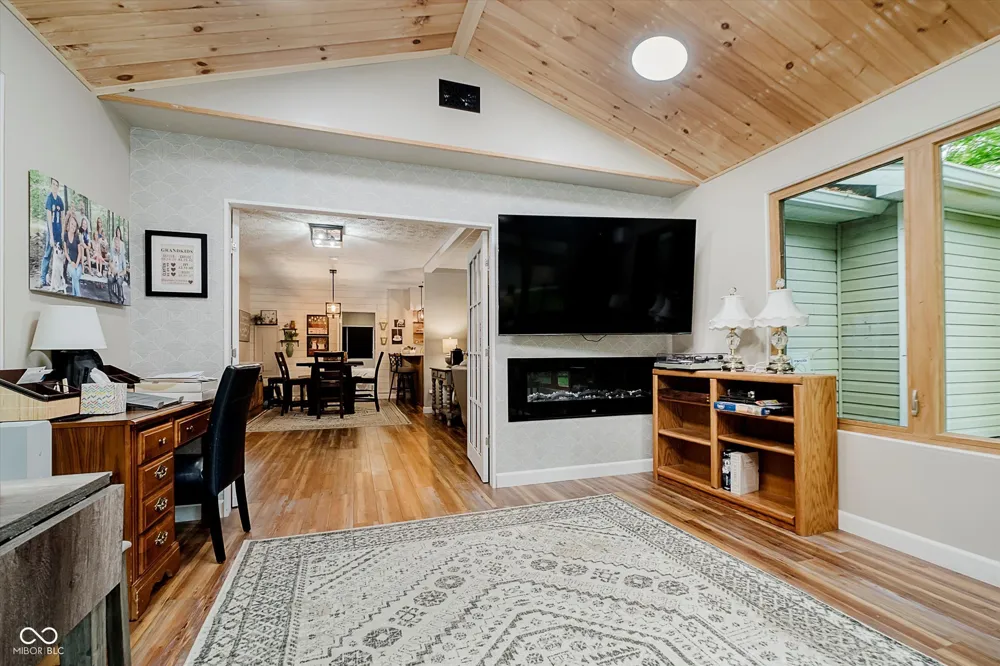 9135 E 256th Street Arcadia, IN 46030