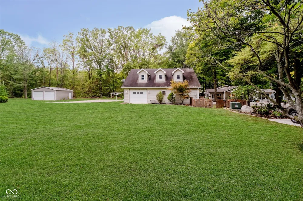9135 E 256th Street Arcadia, IN 46030