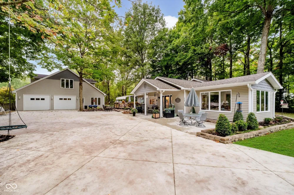 9135 E 256th Street Arcadia, IN 46030