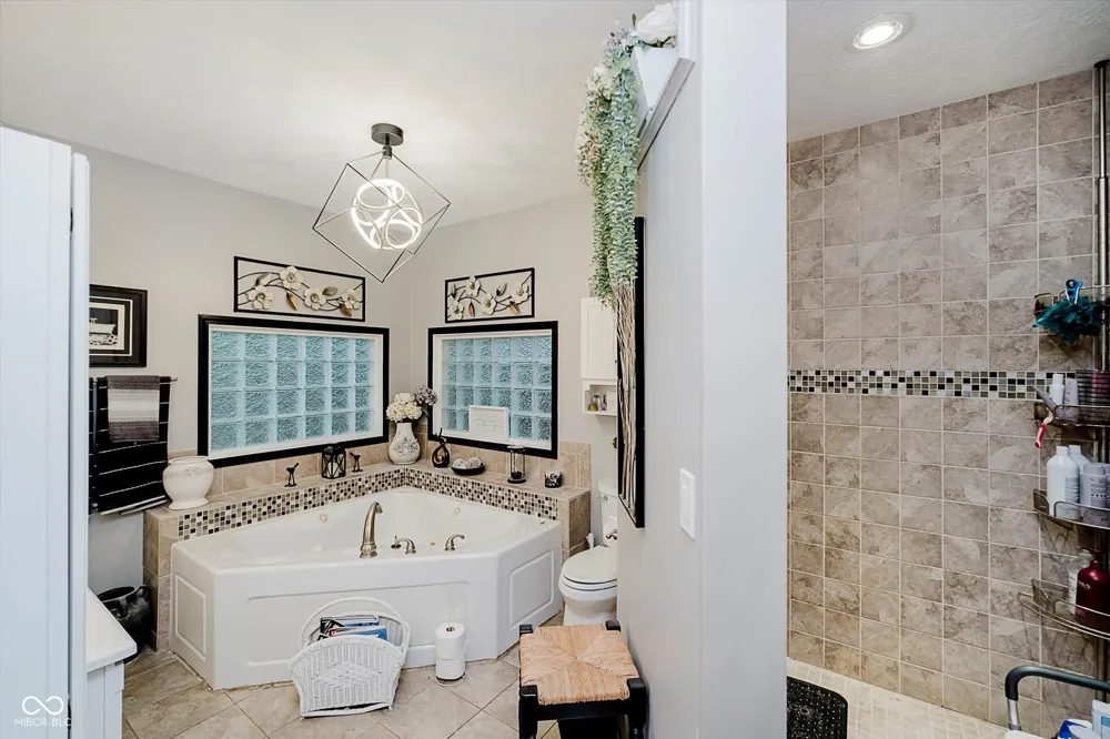 9135 E 256th Street Arcadia, IN 46030