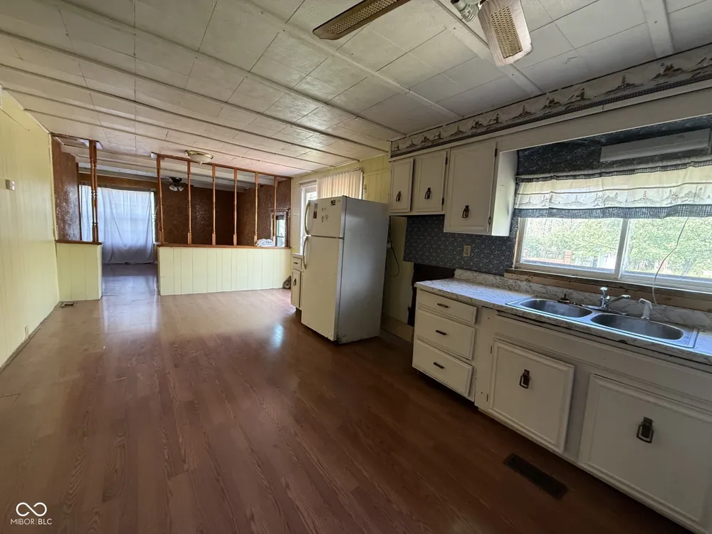 10074 400 W Carthage, IN 46115