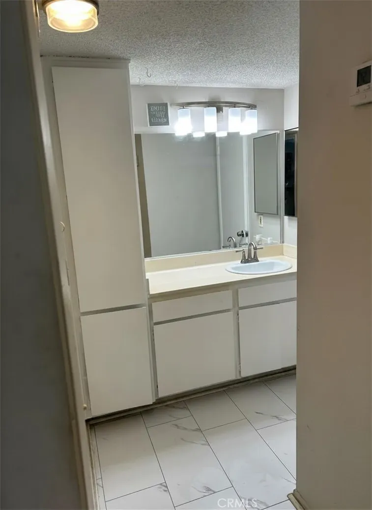 31732 Ridge Route #211 Castaic, CA 91384