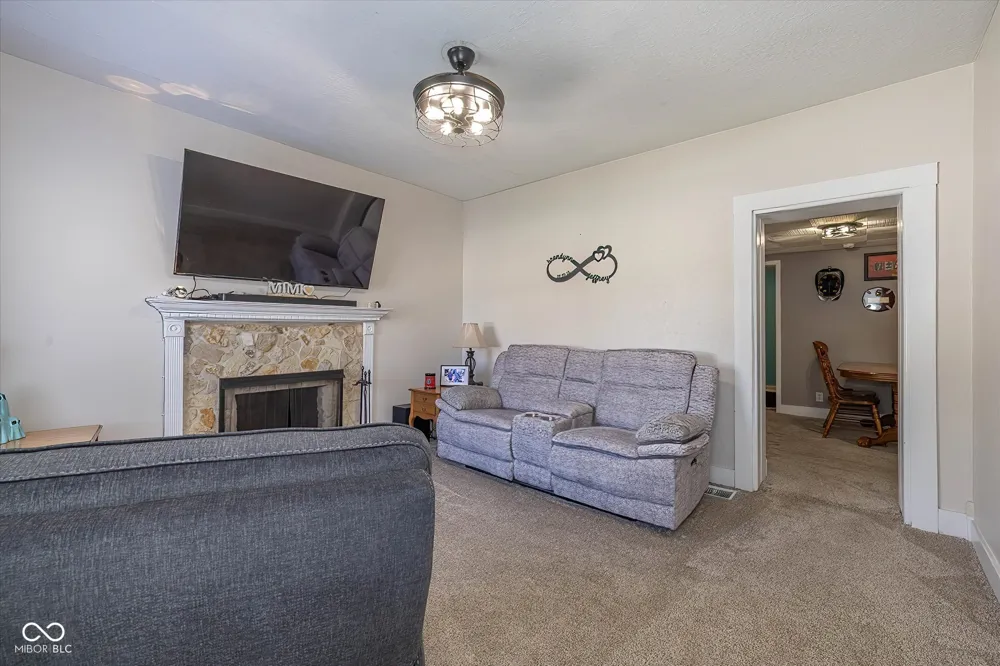 317 S Market Street Rockville, IN 47872