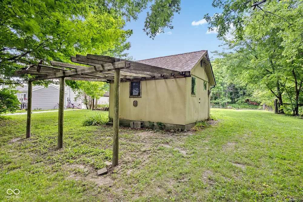 9771 County Road 200 E Pittsboro, IN 46167