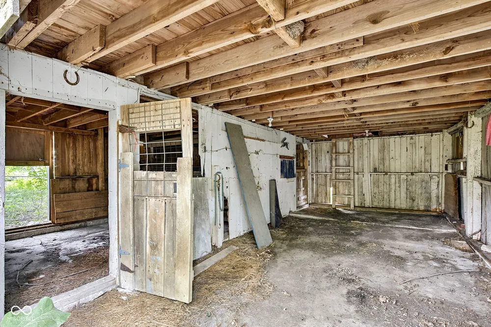 9771 County Road 200 E Pittsboro, IN 46167