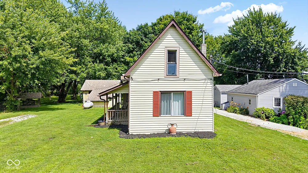 9771 County Road 200 E Pittsboro, IN 46167