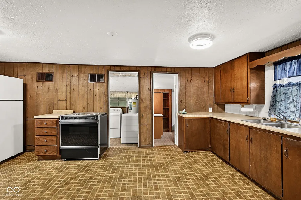 9771 County Road 200 E Pittsboro, IN 46167