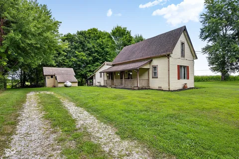 9771 County Road 200 E