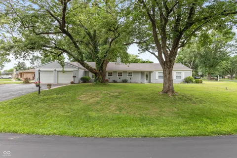 831 North Drive