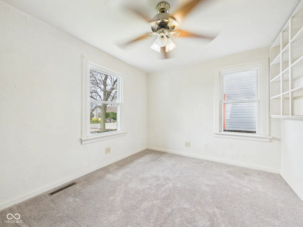 2016 S Shipley Street Muncie, IN 47302
