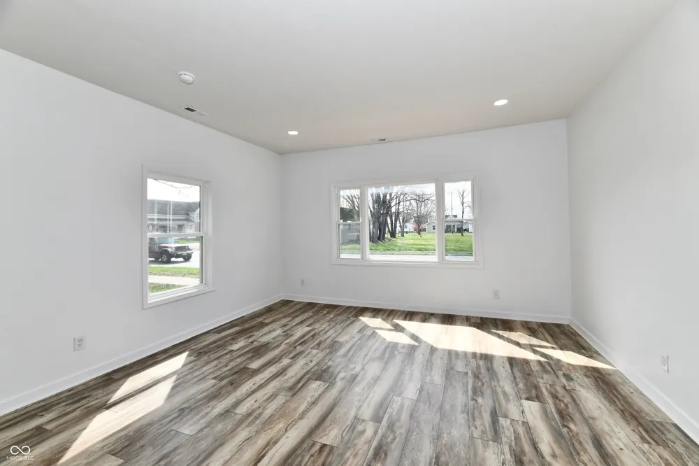 1926 Main Street Elwood, IN 46036