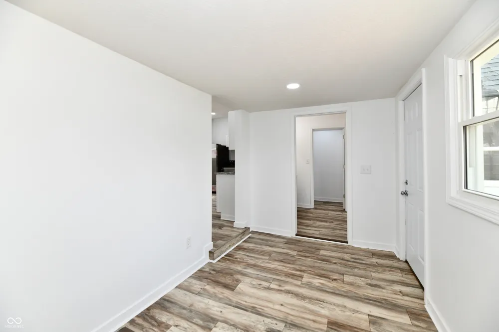 1926 Main Street Elwood, IN 46036