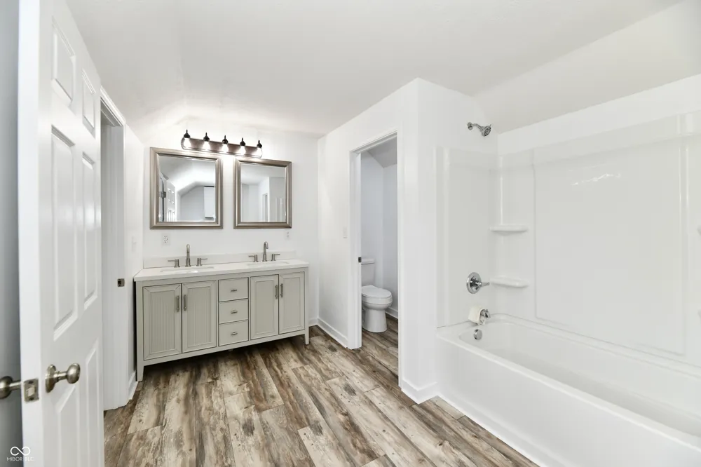 1926 Main Street Elwood, IN 46036