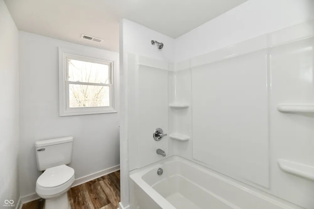 1926 Main Street Elwood, IN 46036