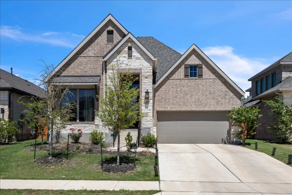 5844 Sean Paul Lane