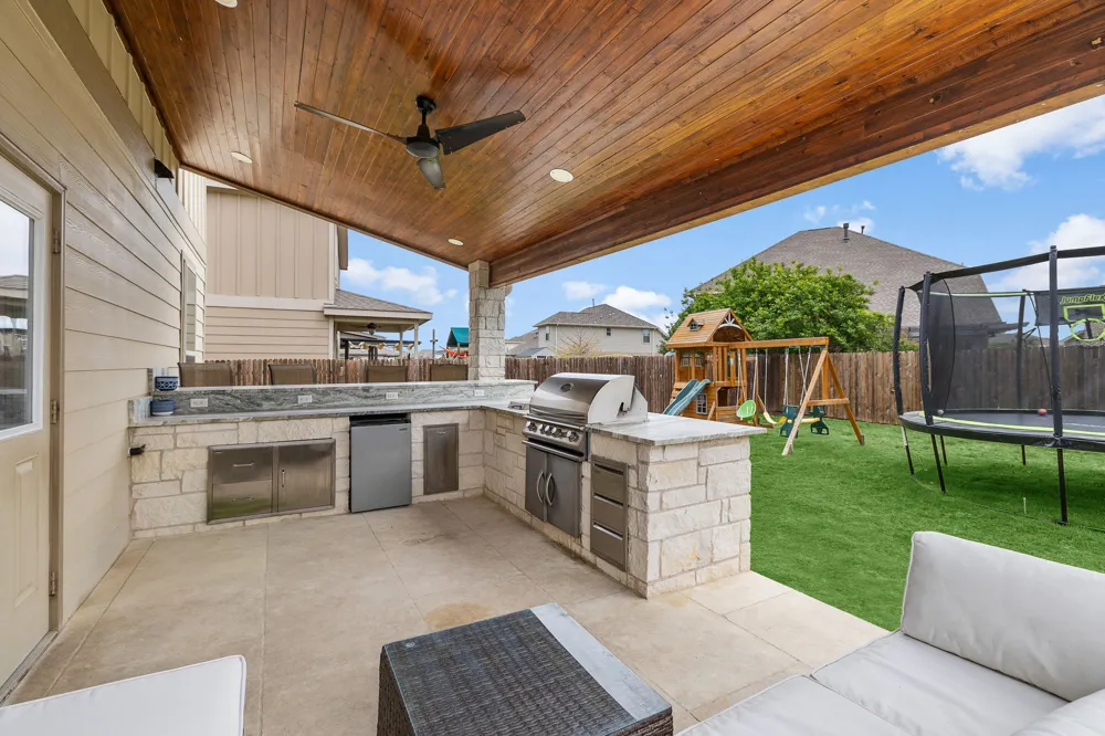 241 La Dera Drive Liberty Hill, TX 78642