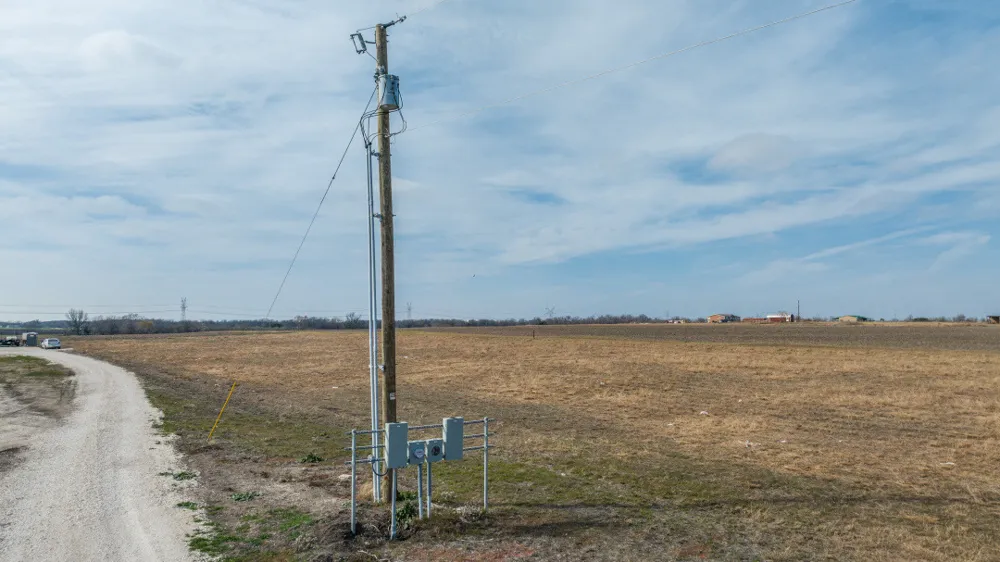 709 County Road 333 Granger, TX 76530