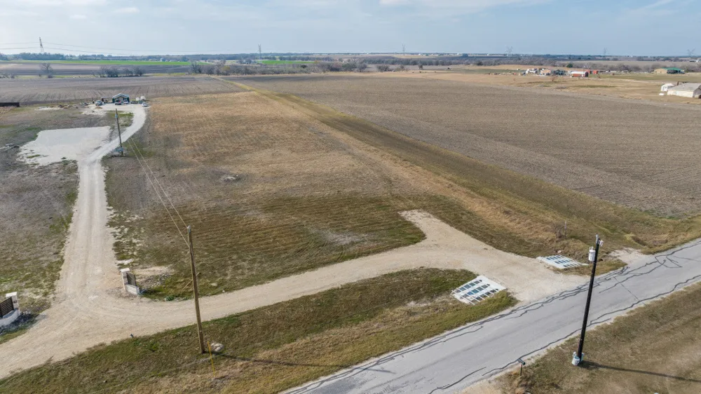 709 County Road 333 Granger, TX 76530