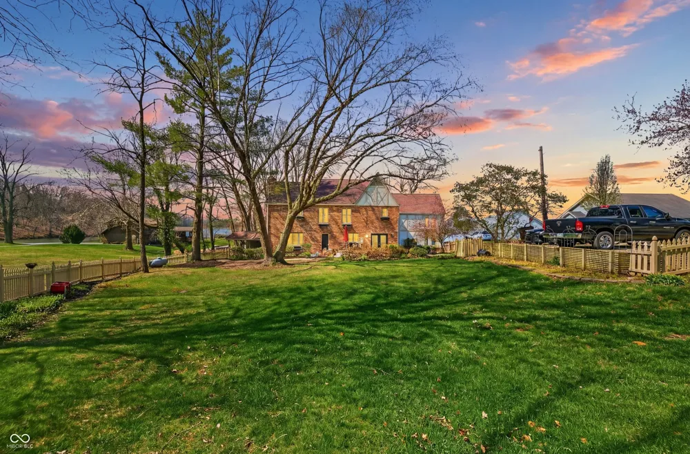 995 E Skyline Drive Brownstown, IN 47220