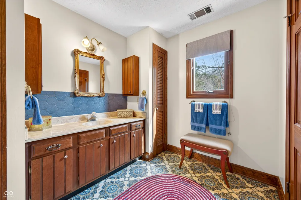 995 E Skyline Drive Brownstown, IN 47220