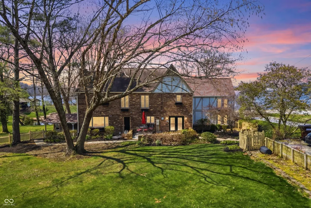 995 E Skyline Drive Brownstown, IN 47220