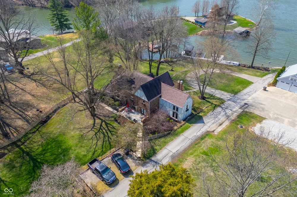 995 E Skyline Drive Brownstown, IN 47220