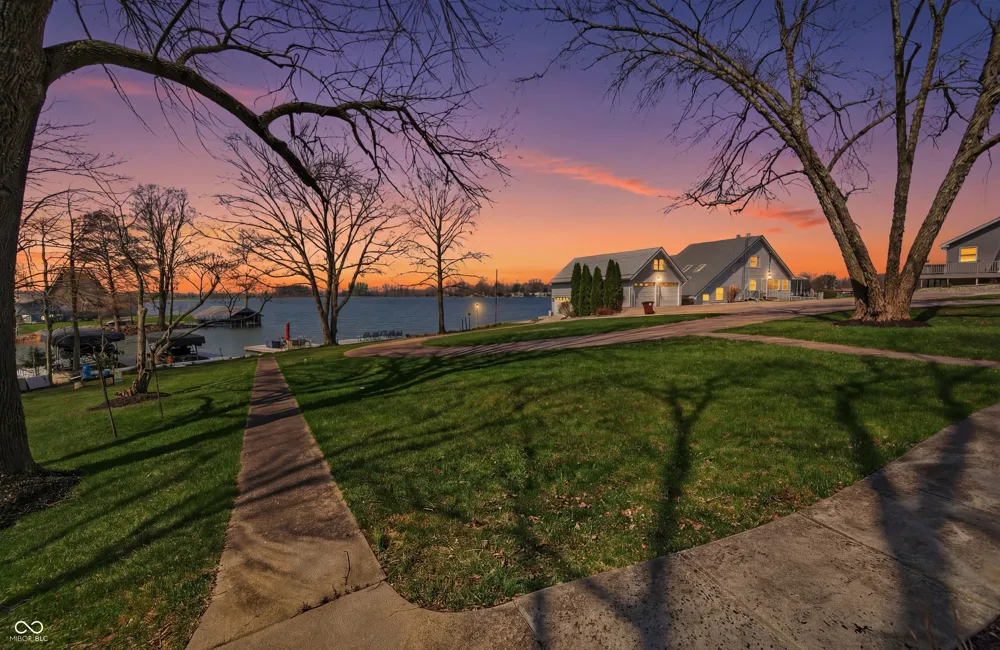 995 E Skyline Drive Brownstown, IN 47220