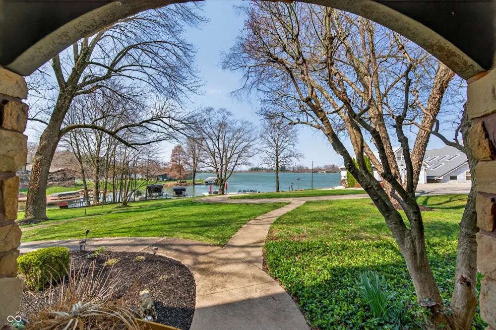 995 E Skyline Drive Brownstown, IN 47220