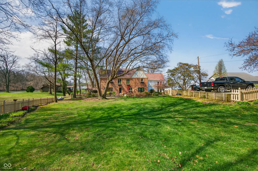 995 E Skyline Drive Brownstown, IN 47220