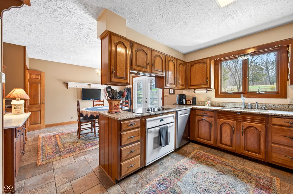 995 E Skyline Drive Brownstown, IN 47220