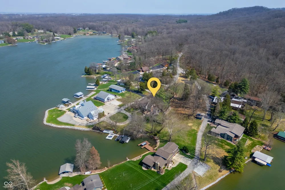 995 E Skyline Drive Brownstown, IN 47220