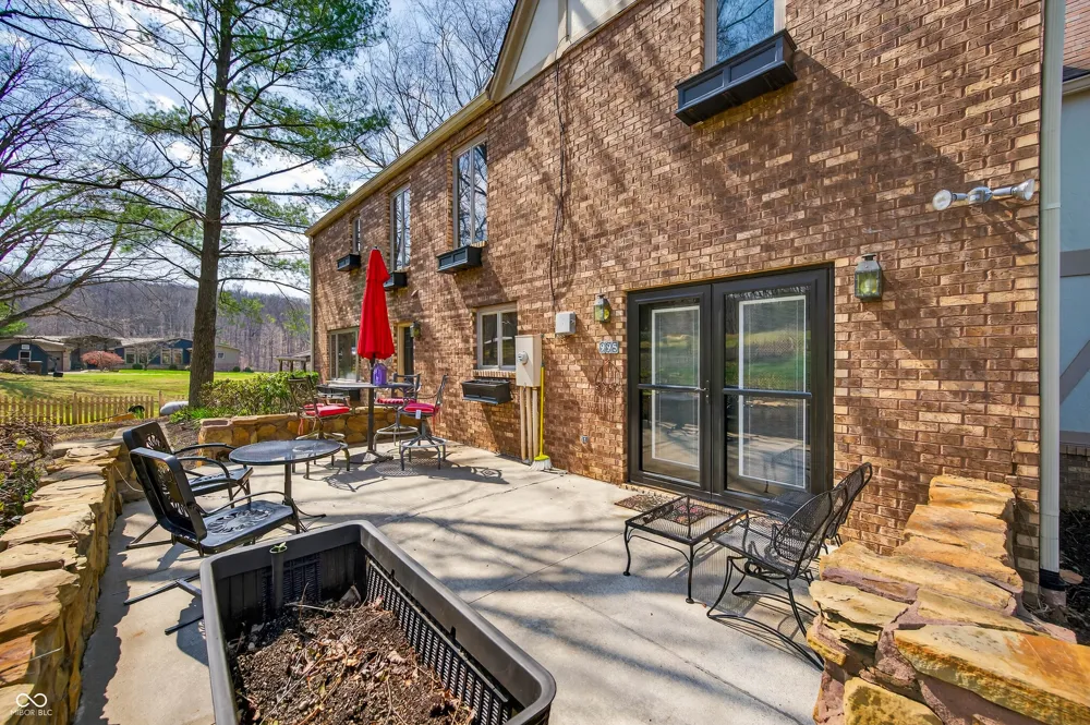 995 E Skyline Drive Brownstown, IN 47220
